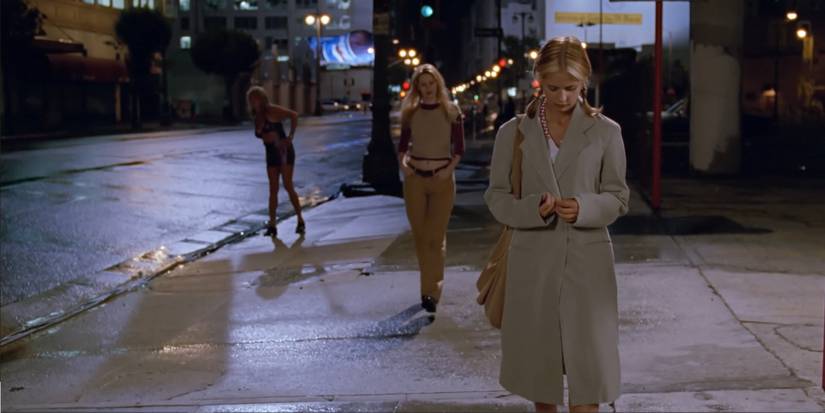 Buffy walks the streets of Los Angeles in the Buffy the Vampire Slayer episode "Anne".