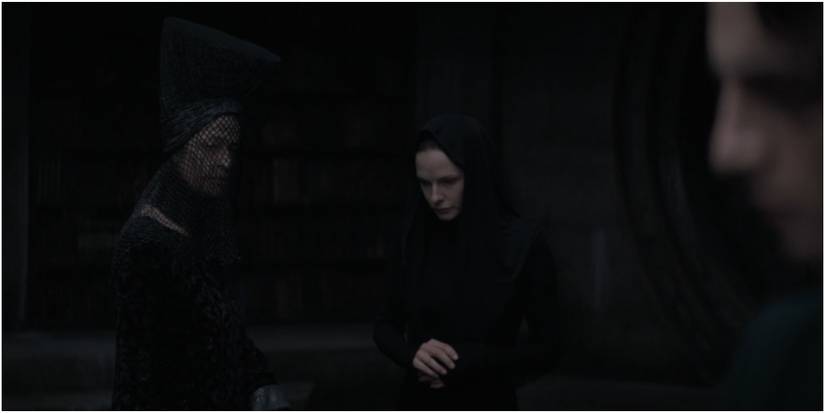 The Reverend Mother Jessica and Paul Atreides in Dune.