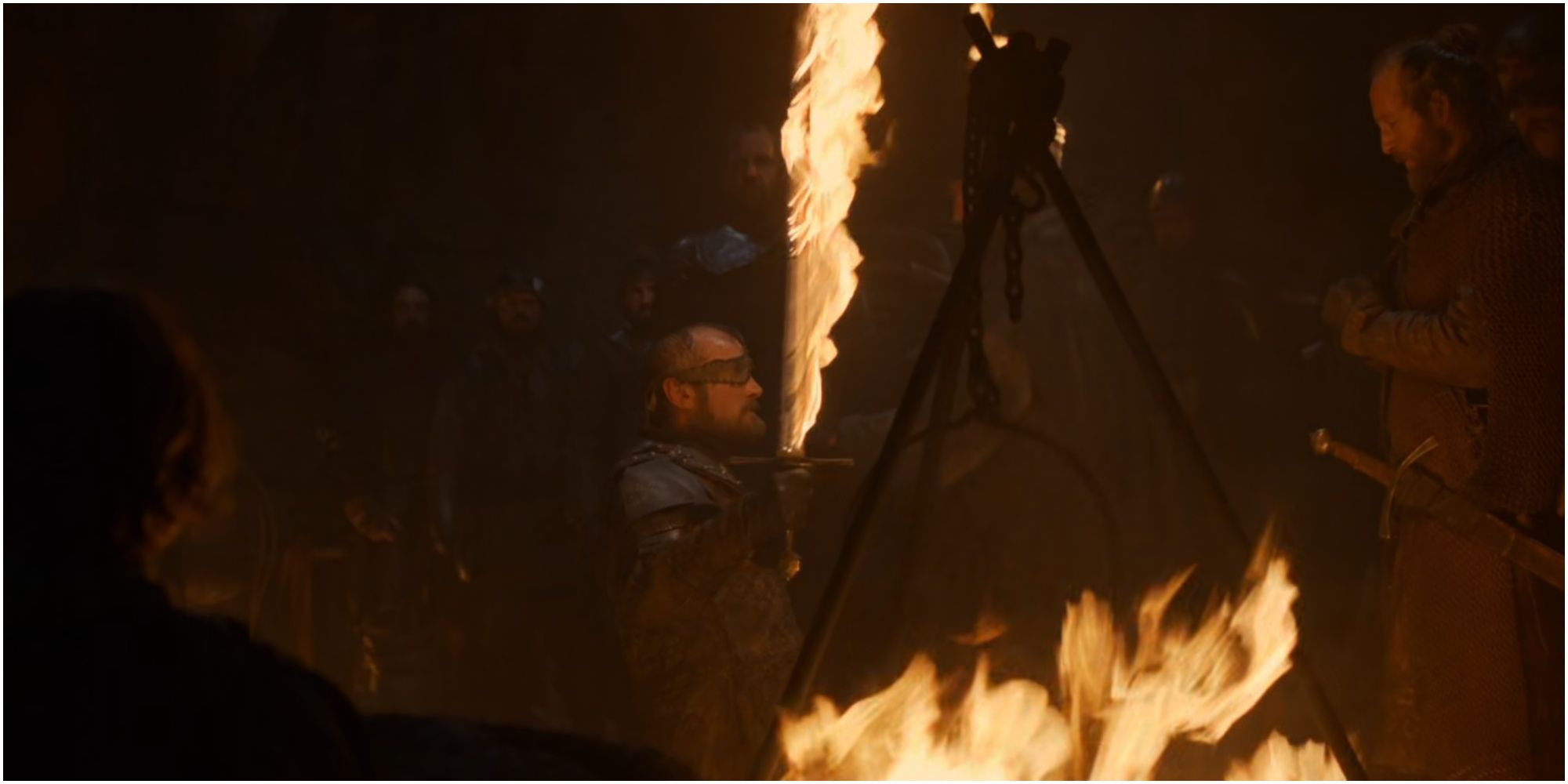 Beric Dondarrion ignites his sword in Game of Thrones.
