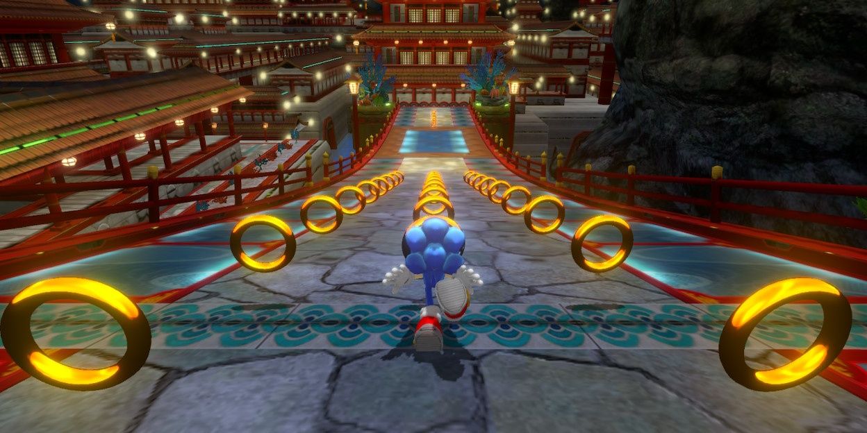 Sonic running and collecting rings