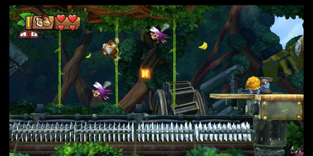 Gameplay screenshot from Donkey Kong Country Tropical Freeze featuring Cranky Kong 