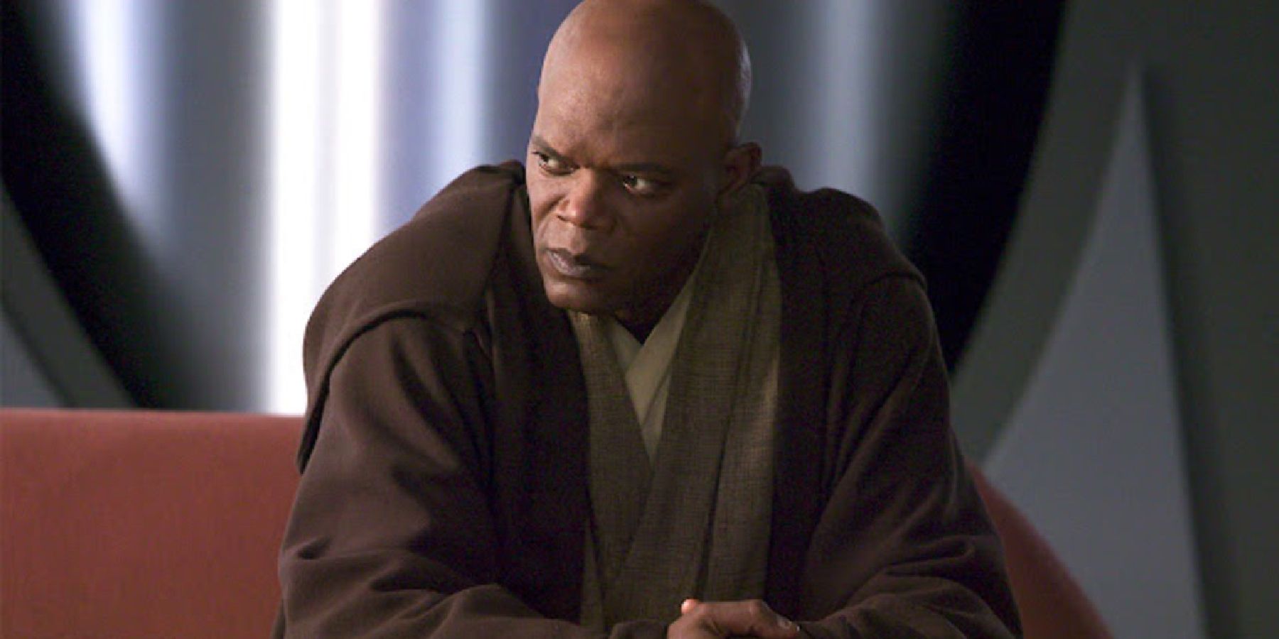 Mace Windu sitting in the Jedi Temple