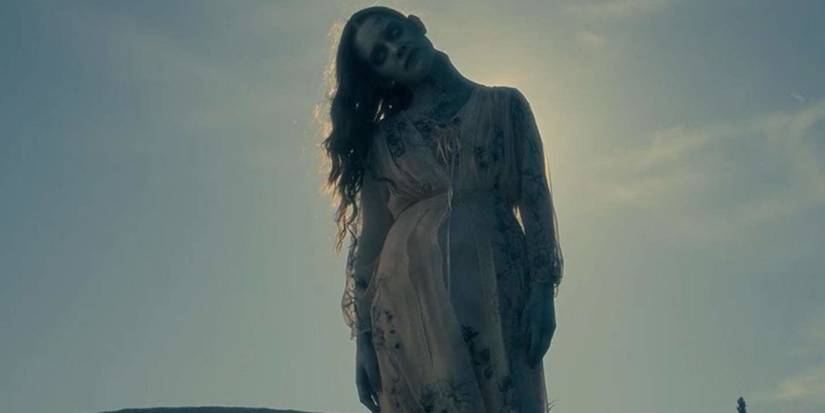 nell bent-neck lady haunting of hill house Cropped