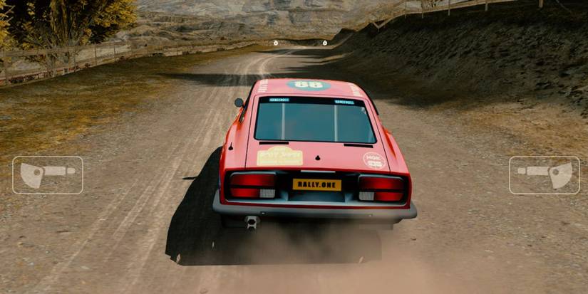 Player races in the dessert with a muscle car