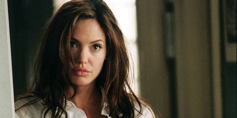 Jolie in Mr. & Mrs. Smith