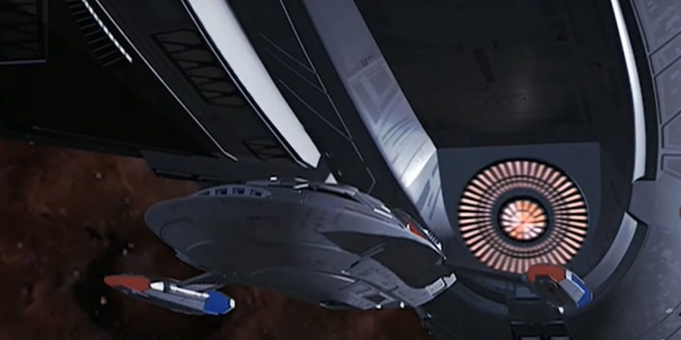 Captain Picard's yacht undocks from the USS Enterprise-E.