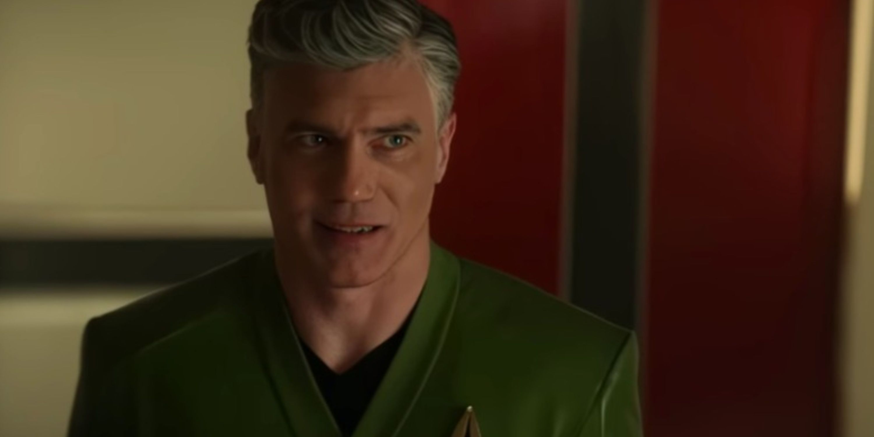 captain pike wearing a green tunic