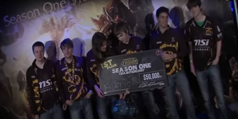 Fnatic winning S1 Worlds in League of Legends
