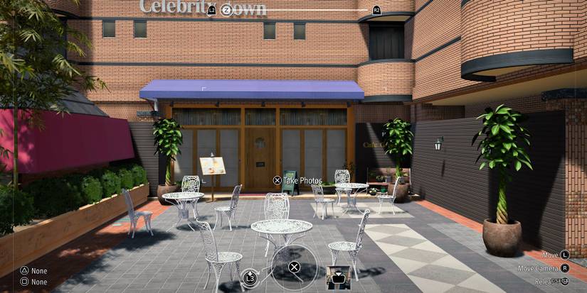 Photographing the Cute Cafe in Like a Dragon Gaiden.