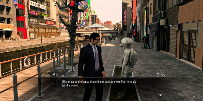 Joryu and the Sotenbori kappa statue in Like a Dragon Gaiden