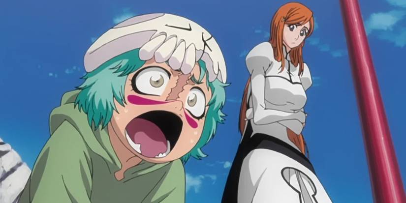Nel cheering for Ichigo as Orihime watches in the Bleach anime
