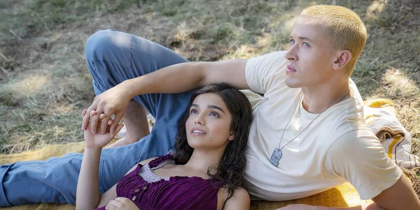 Rachel Zegler as Lucy Gray Baird & Tom Blyth as President Snow in The Ballad of Songbirds and Snake