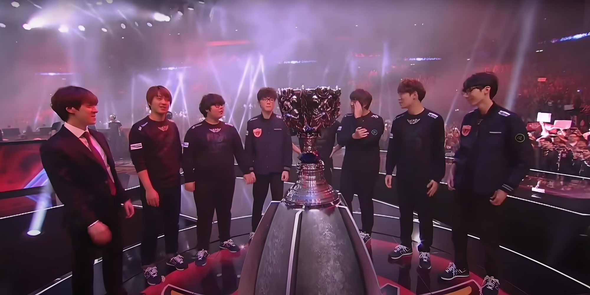 SKT winning S5 Worlds in League of Legends