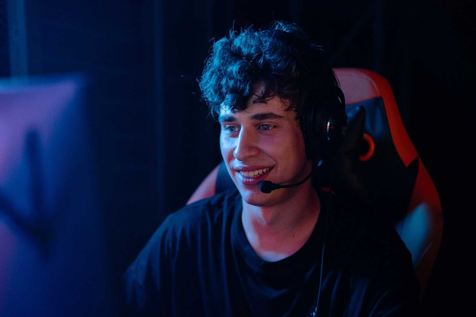 Choose a PS5 Headset with a Reli