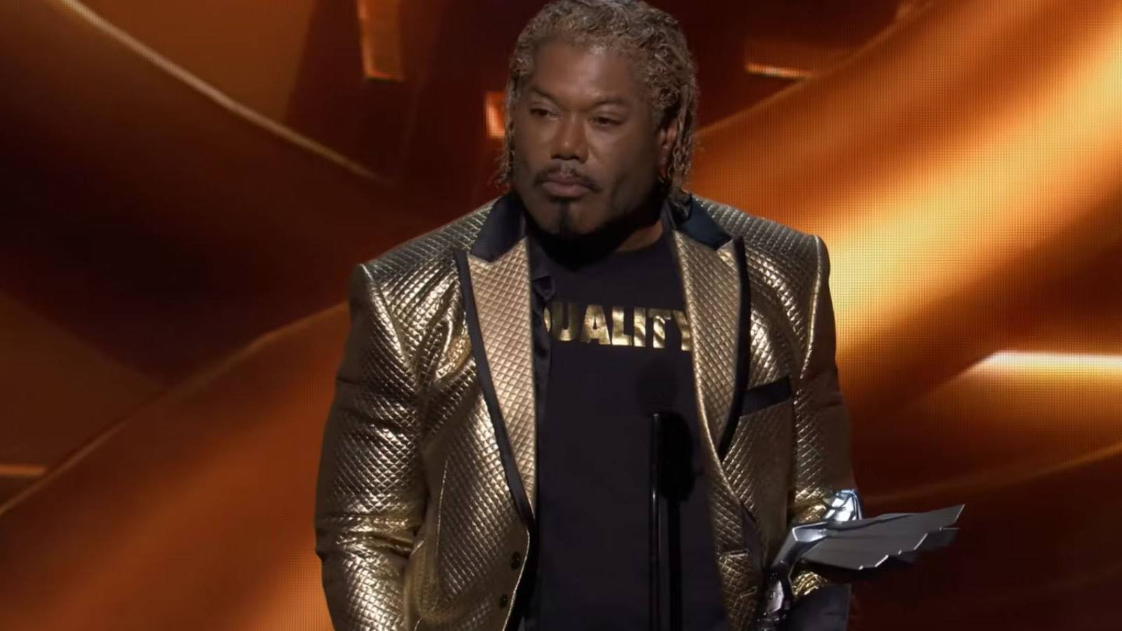A photo of Christopher Judge accepting an award at The Game Awards 2022.