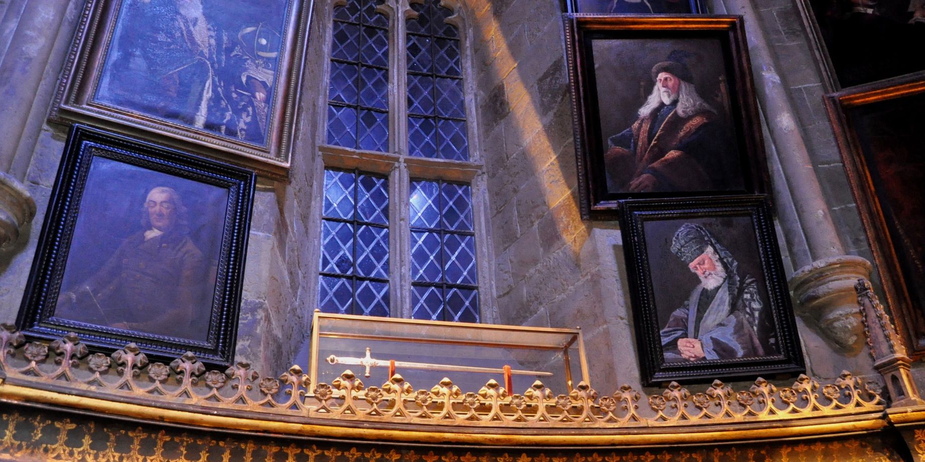 harry-potter-hogwarts-headmasters-office