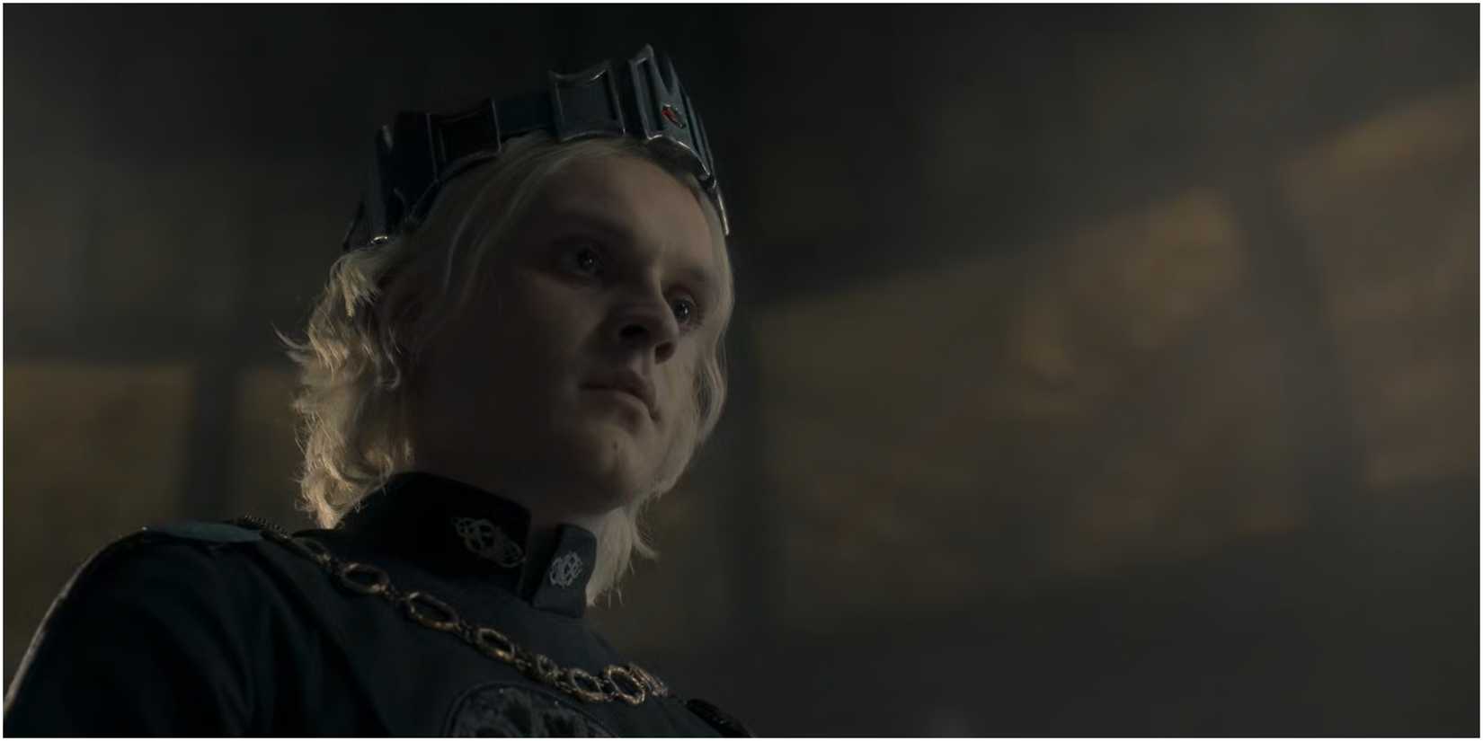 Aegon II Targaryen wears the Conqueror's Crown in the House of the Dragon.