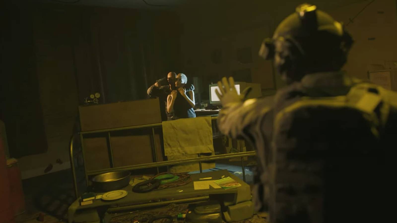 Suspect holding a civilian hostage in Ready or Not 1.0 trailer