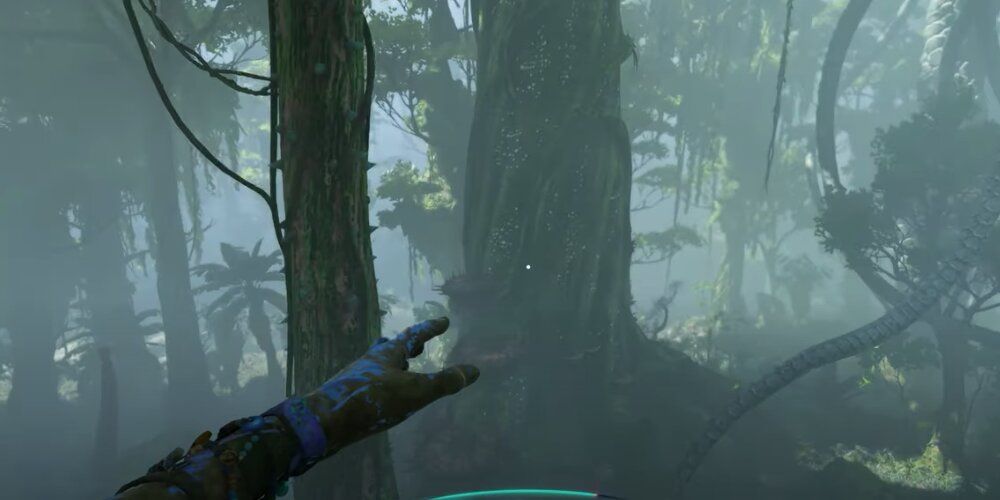 Na'avi jumping in between trees in Avatar Frontiers Of Pandora