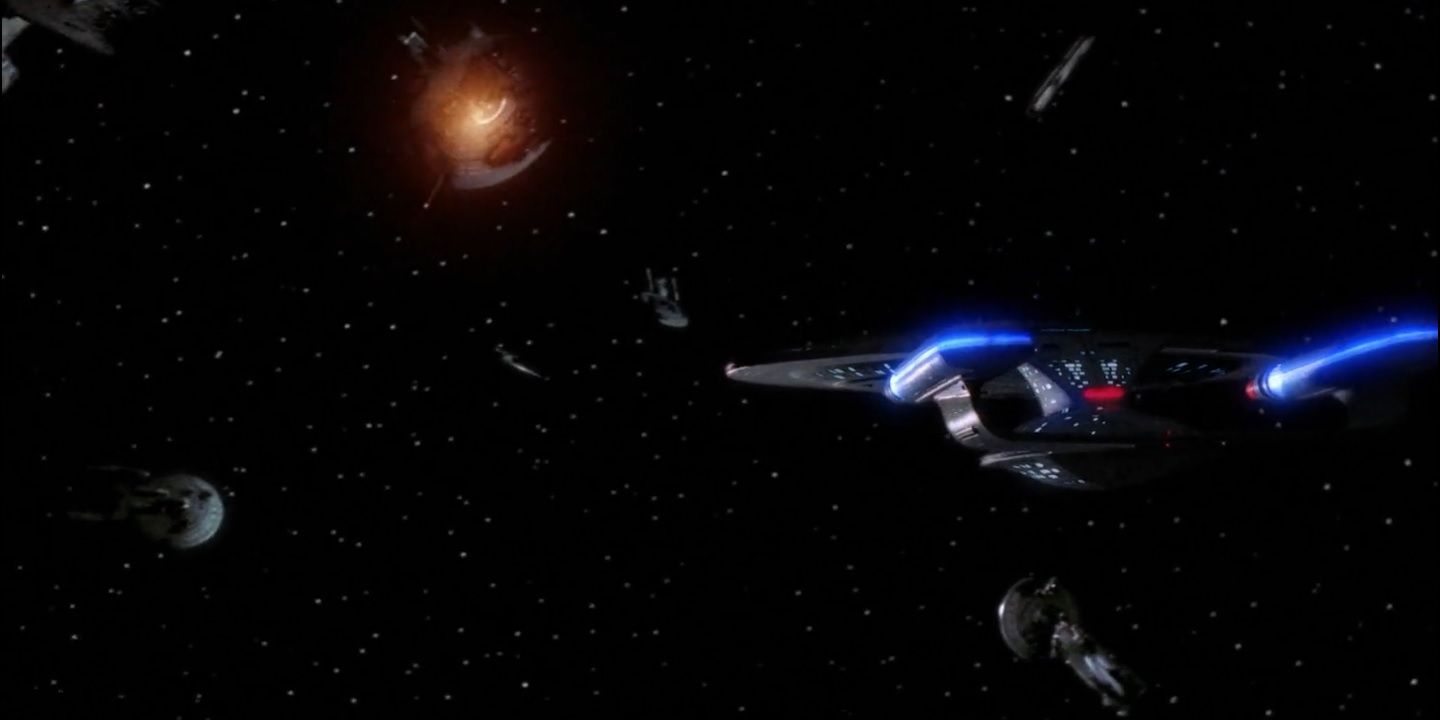A Enterprise-D examina os restos da força da Frota Estelar em Wolf 359.