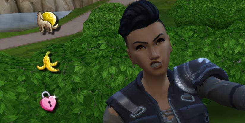 The Sim from District Six takes an angry selfie and has the traits loner, clumsy, and unflirty