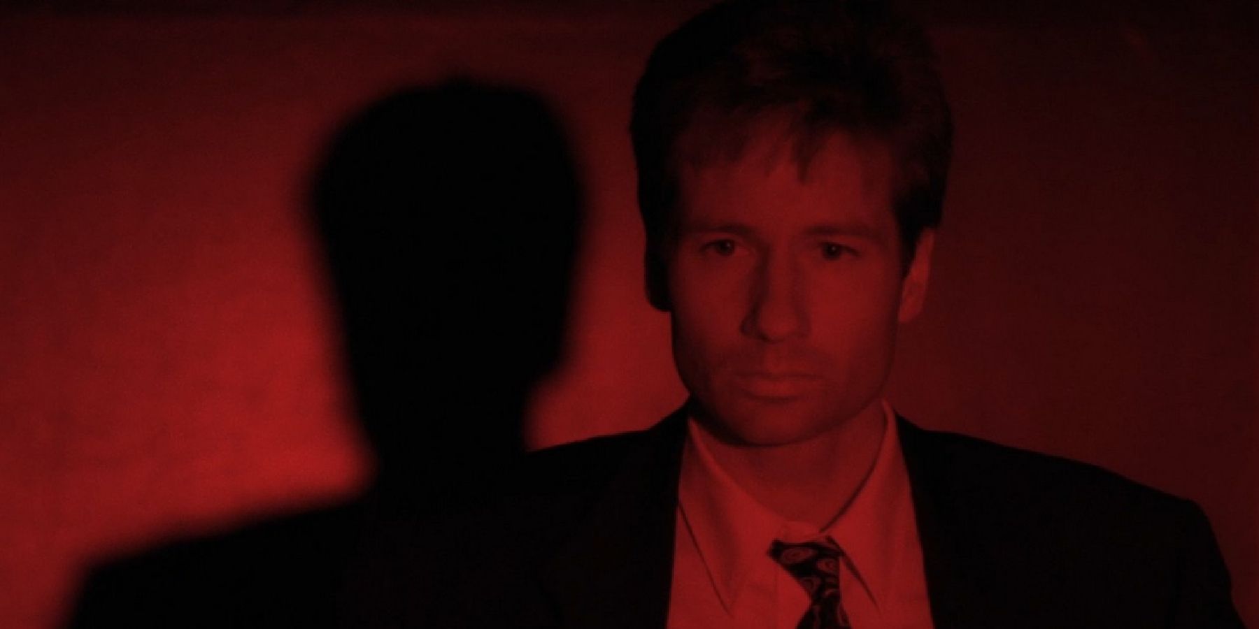 David Duchovny as Fox Mulder in The X-Files season 2 episode 7