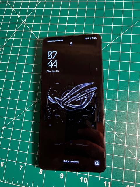 asus rog phone 8 front view
