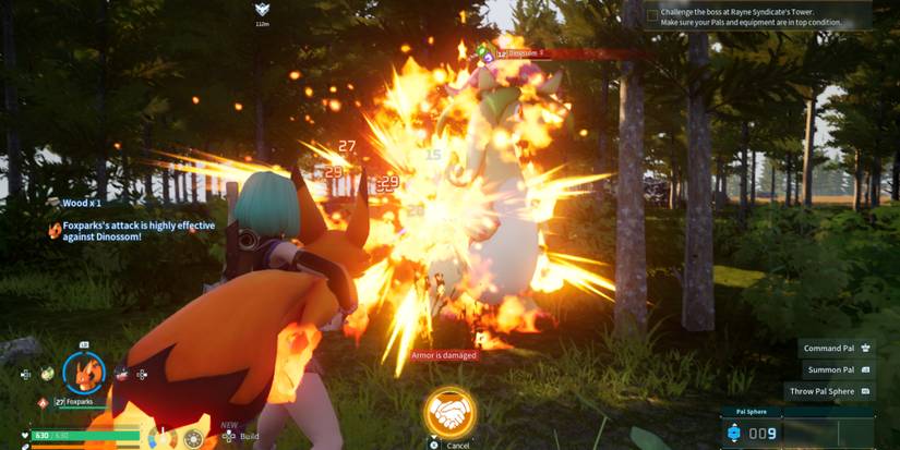 Fighting enemies with Foxsparks in Palworld