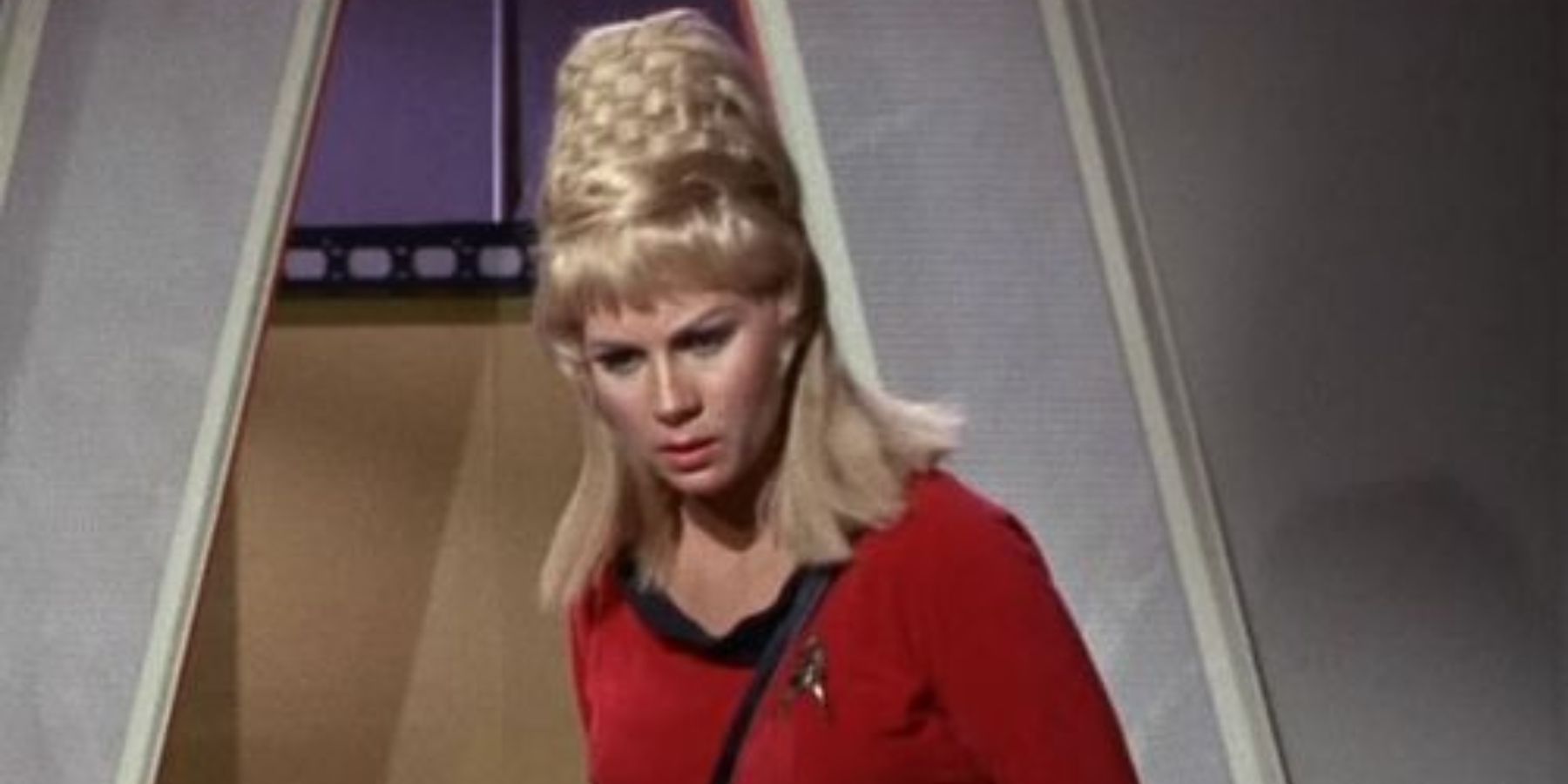 Grace Lee Whitney As Yeoman In Star Trek (1)