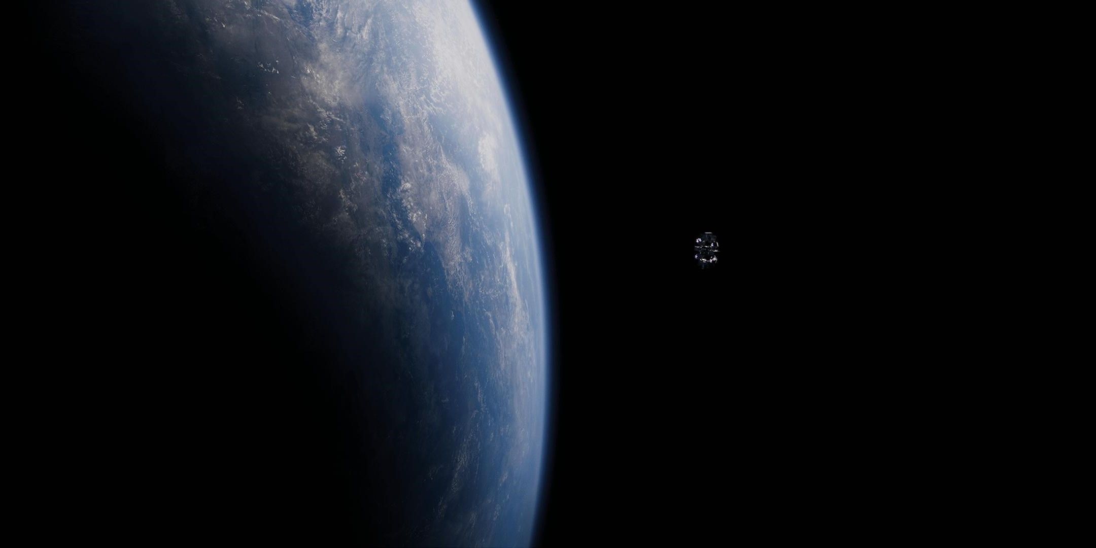 interstellar-endurance-leaving-earth