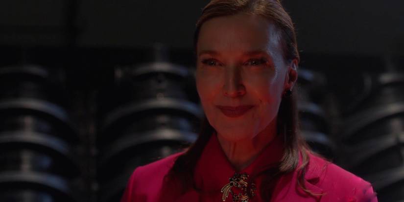 Martha Kent/The Red Queen (Annette O'Toole) in Smallville