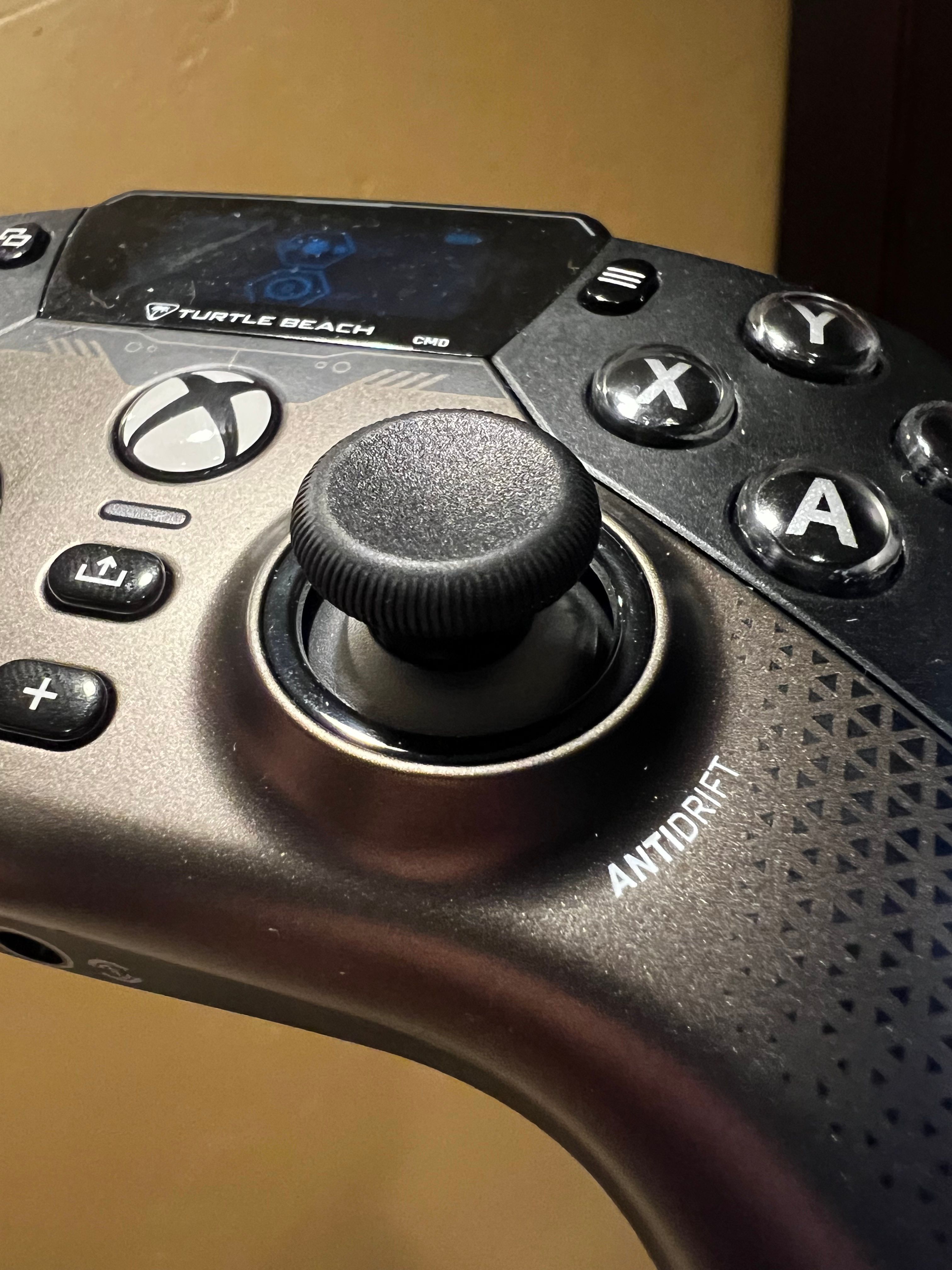 Turtle Beach's Stealth Ultra controller comes with a built-in display