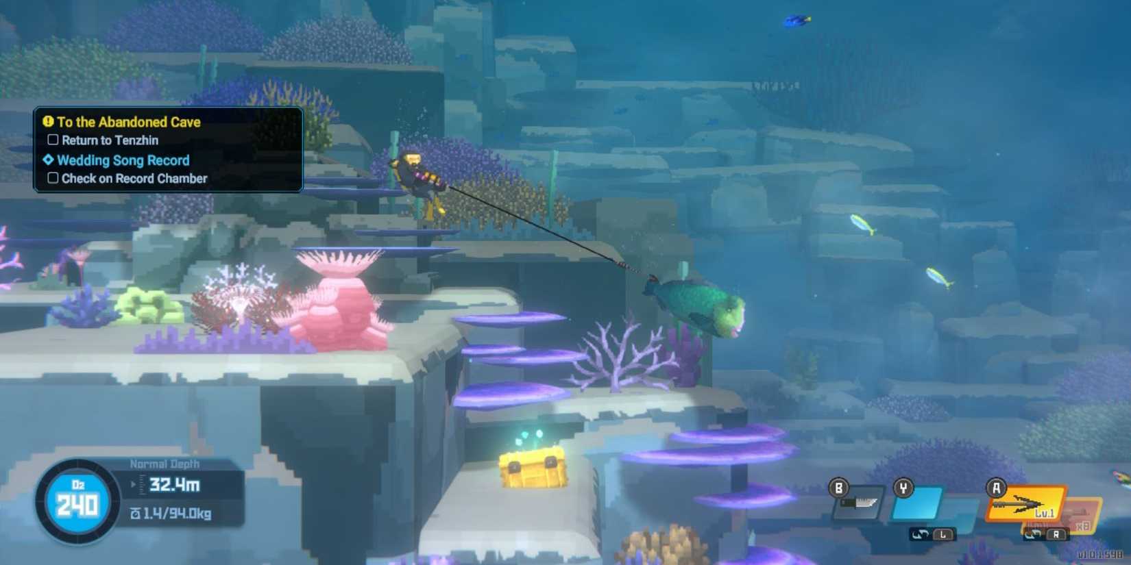 Dave the Diver trying to catch a Green Humphead Parrotfish