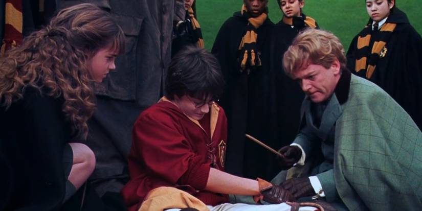Gilderoy Lockhart healing Harry in Harry Potter