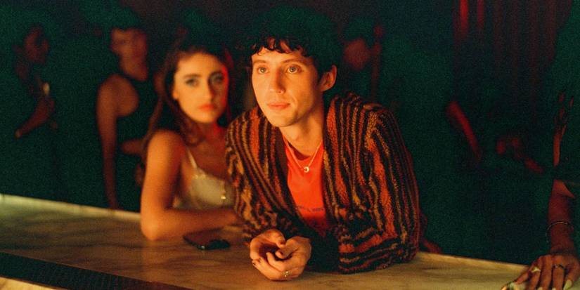 Xander and Leia at a bar