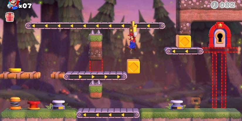 mario up throws key to reach platform