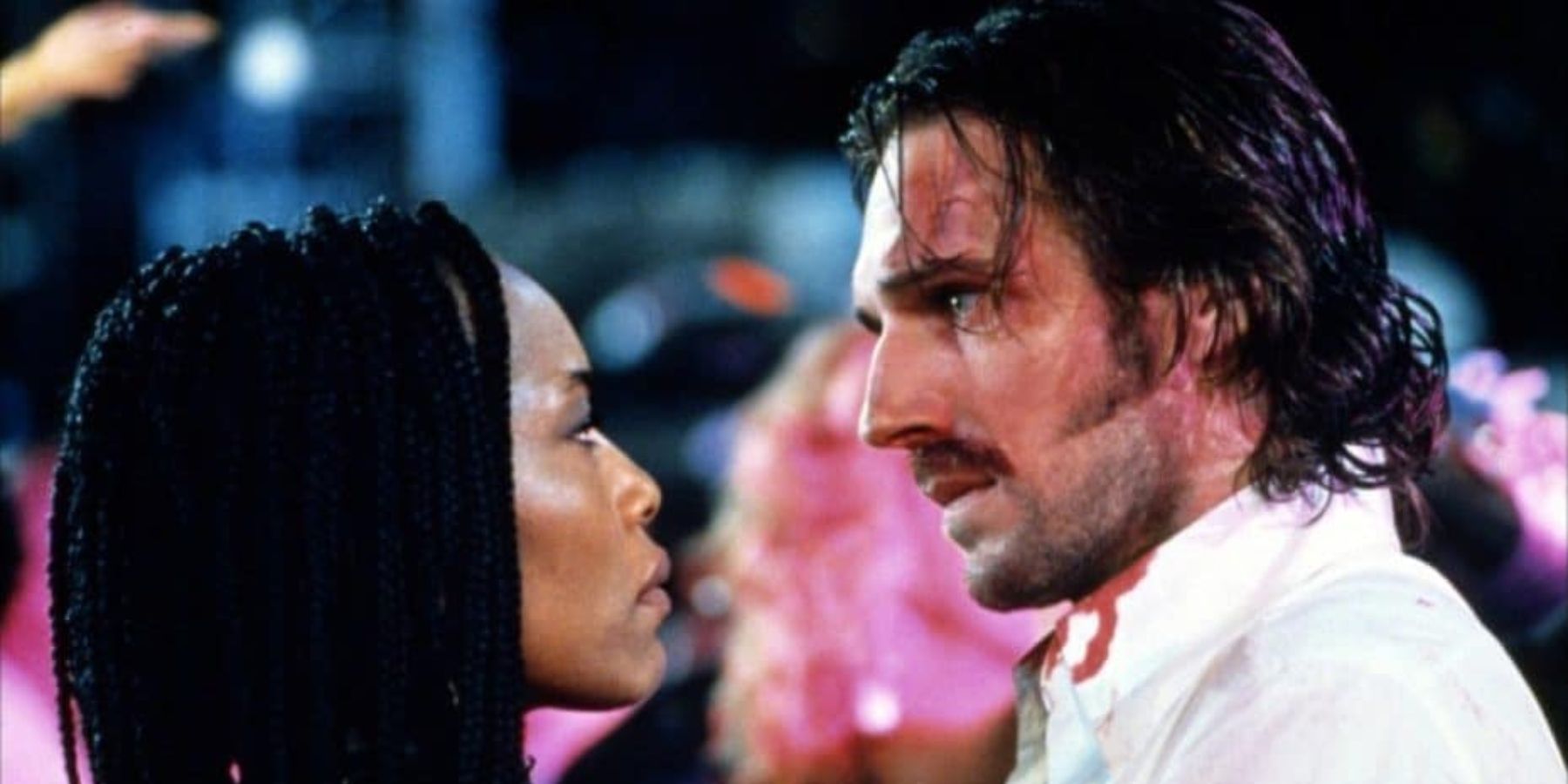 Mace (Angela Bassett) and Lenny (Ralph Finnes) in Strange Days