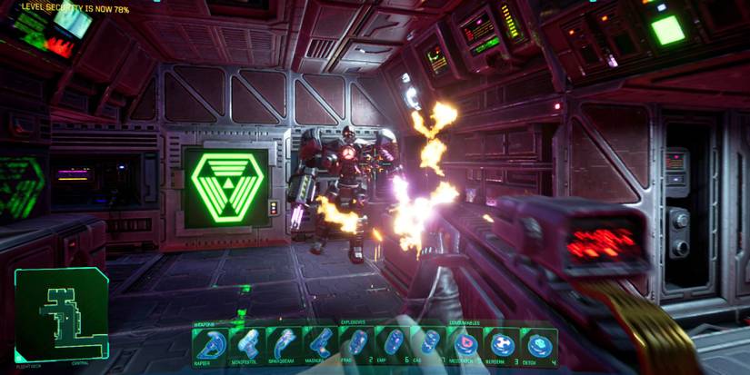 Fighting a security mech in System Shock (2023)