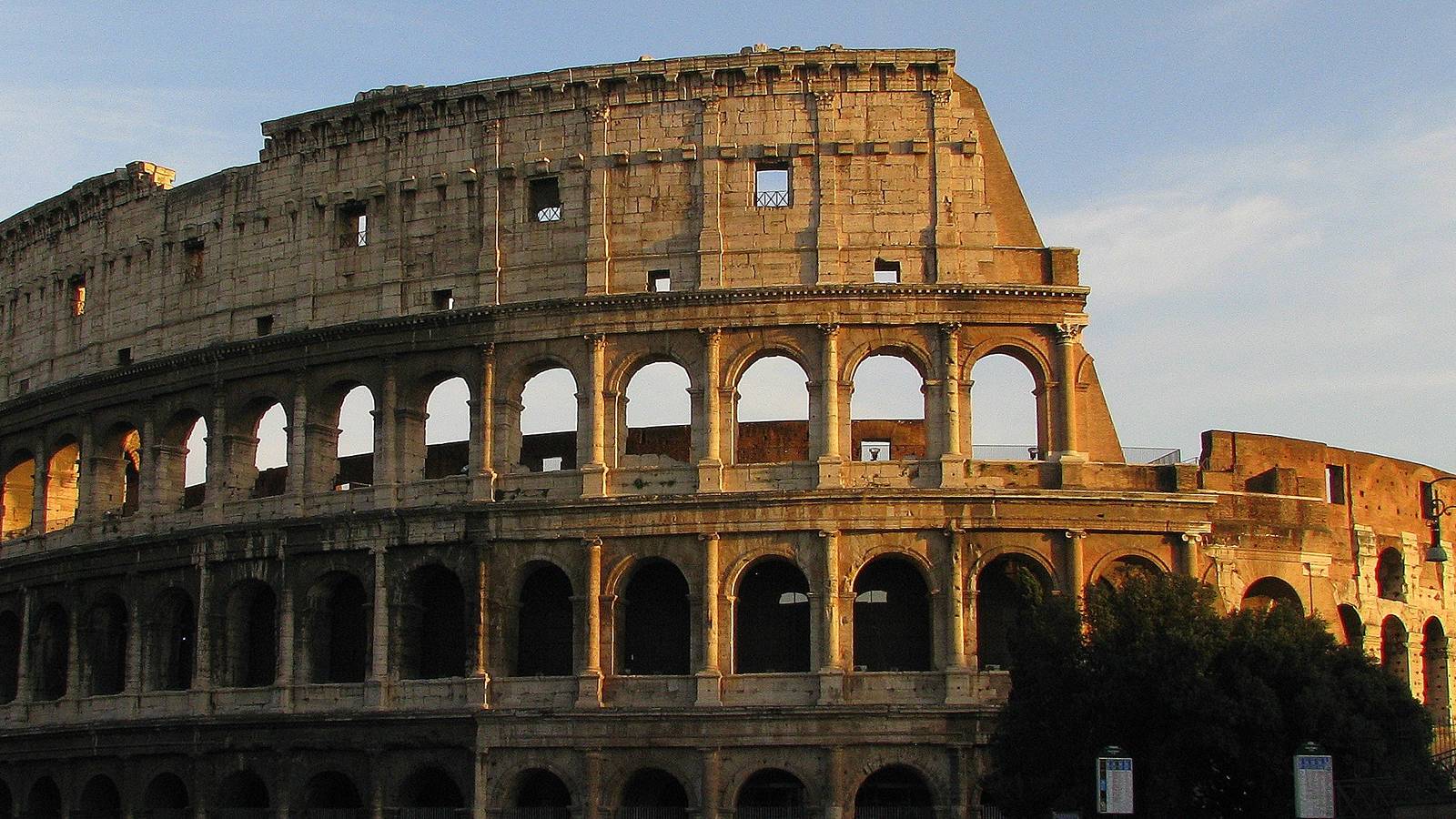 Palworld Player Creates Multi-Level Colosseum in the Game