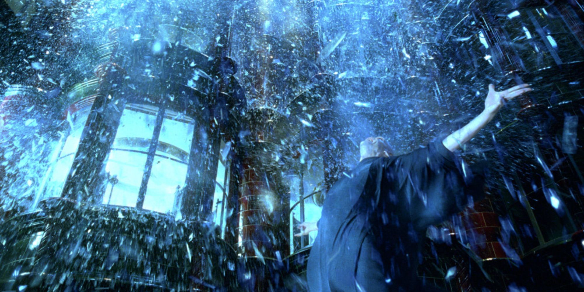 Harry Potter and the Order of the Phoenix Voldemort smashes glass windows