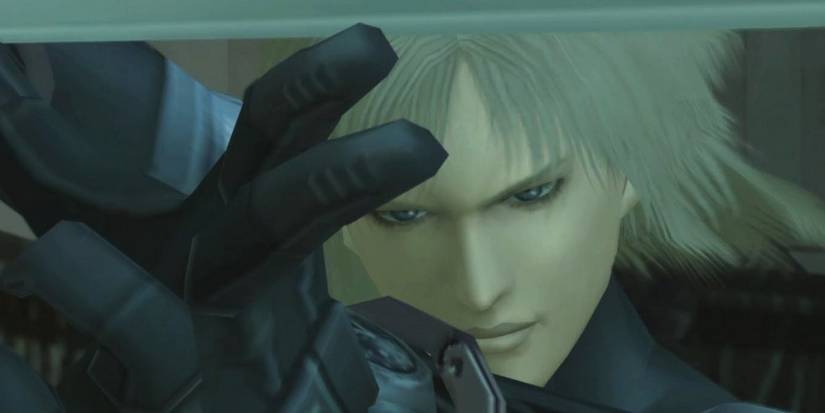raiden holding a sword in metal gear solid 2