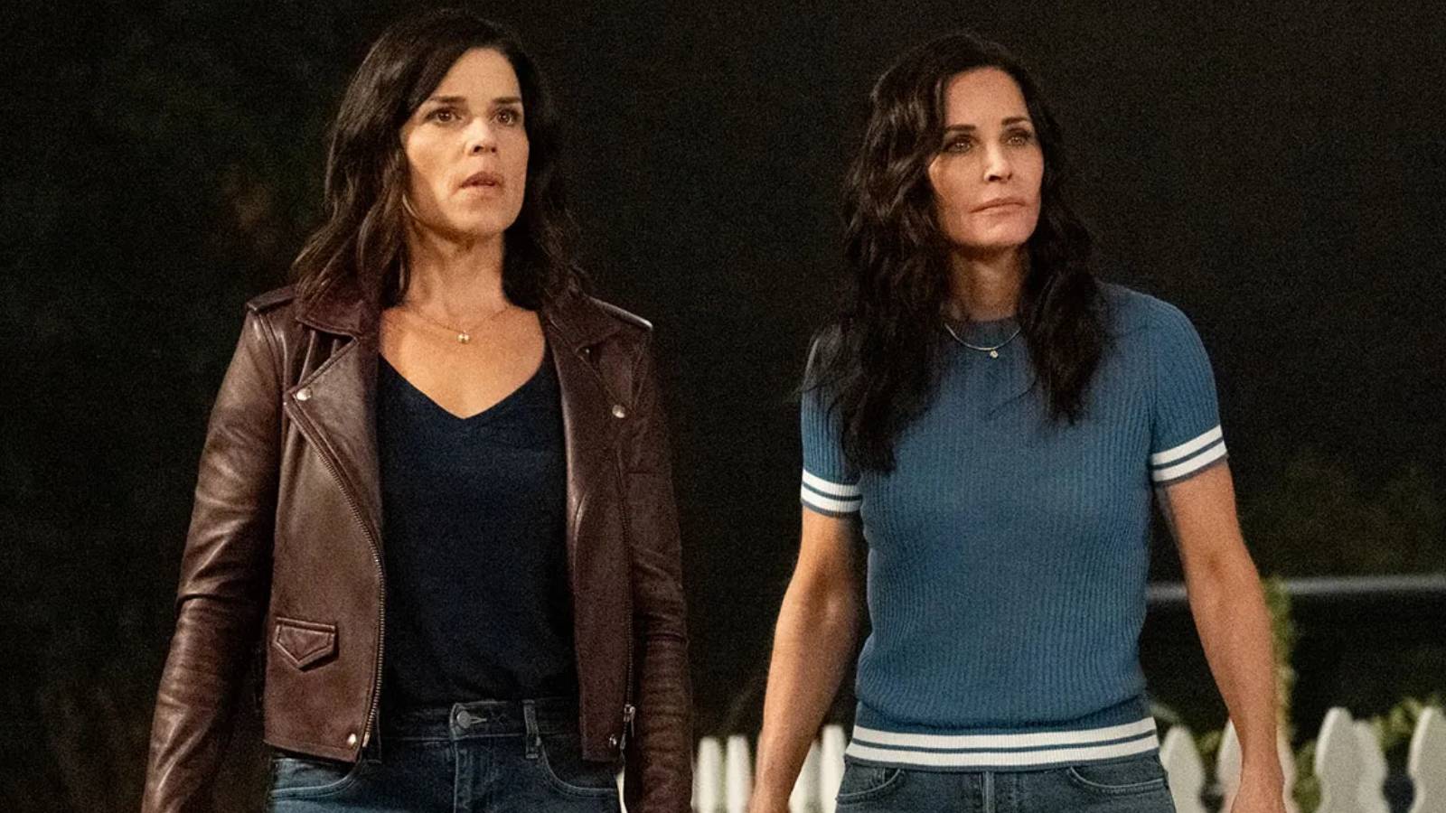 Sidney Prescott (Neve Campbell) and Gale Weathers (Courteney Cox) in Scream (2022)