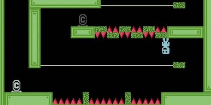 Small pixelated character movie past a few spiky blocks in VVVVVV