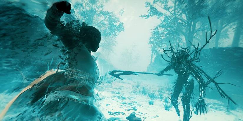 Antea preparing a punch against a ghost 