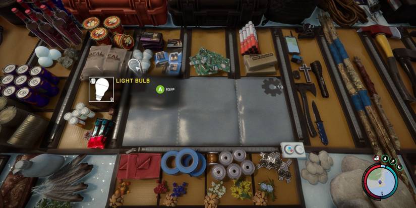 Sons of the Forest 1.0  Equip Light Bulb and Use It