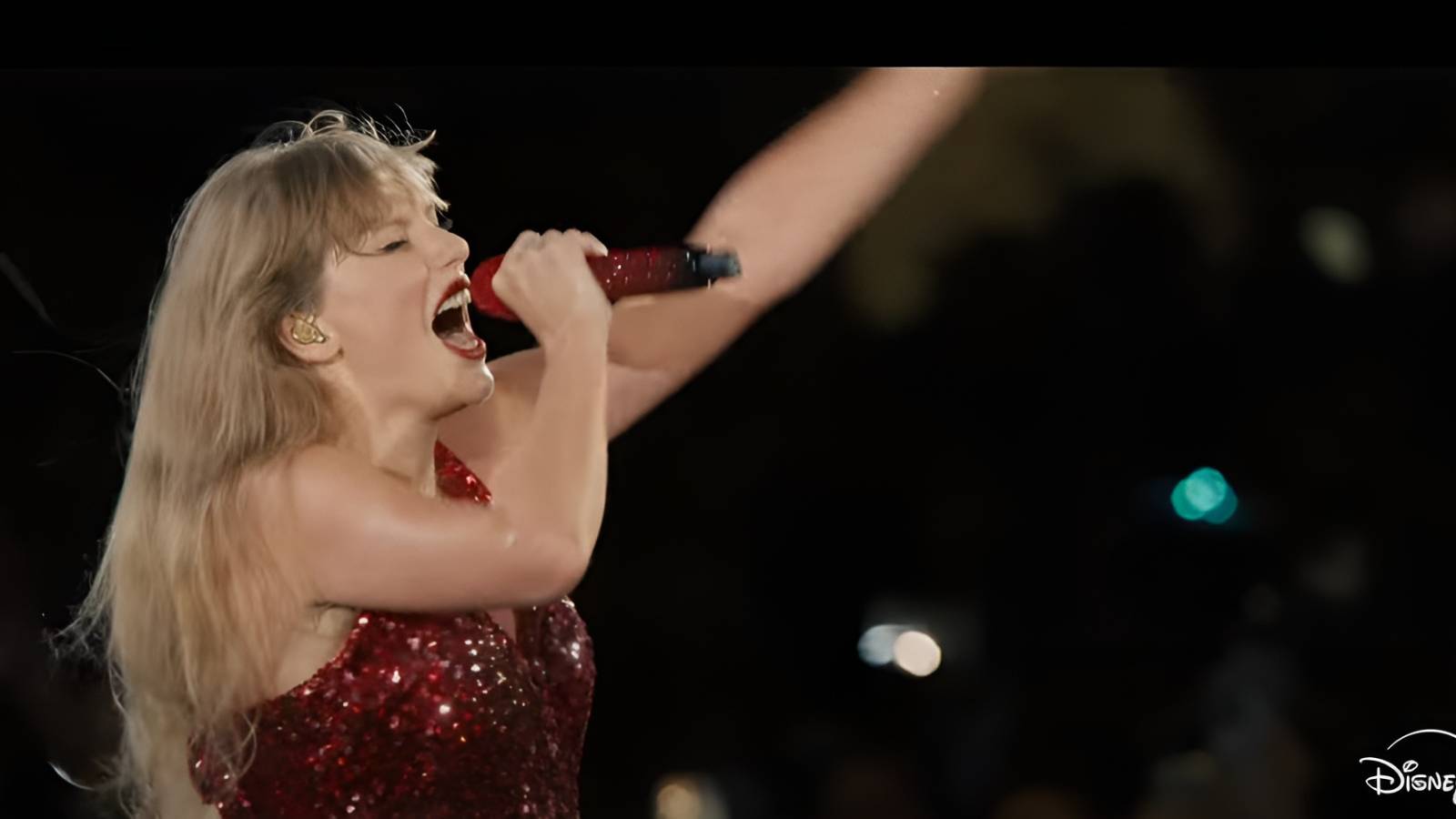 taylor swift singing eras tour (1)