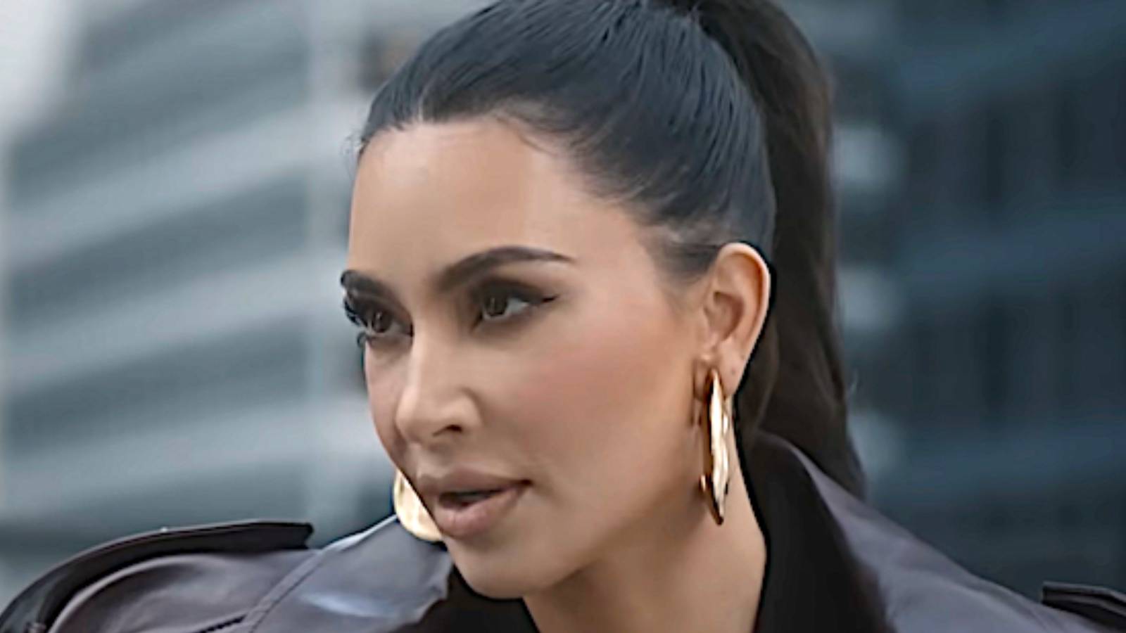 Sibhoan (Kim Kardashian) in American Horror Story: Delicate