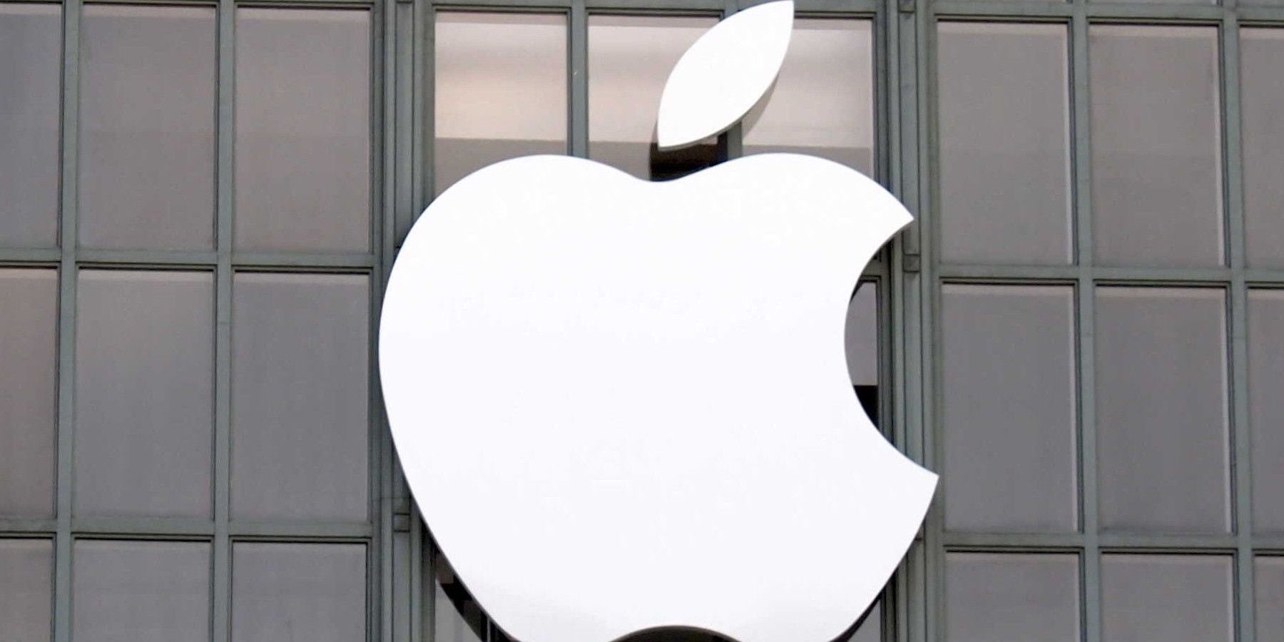 apple-logo-on-side-of-building