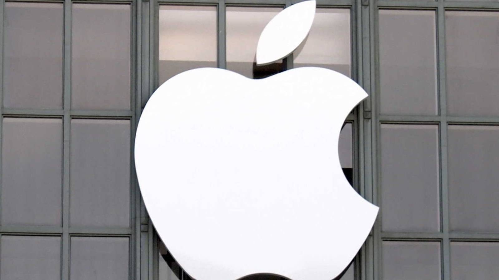 apple-logo-on-side-of-building