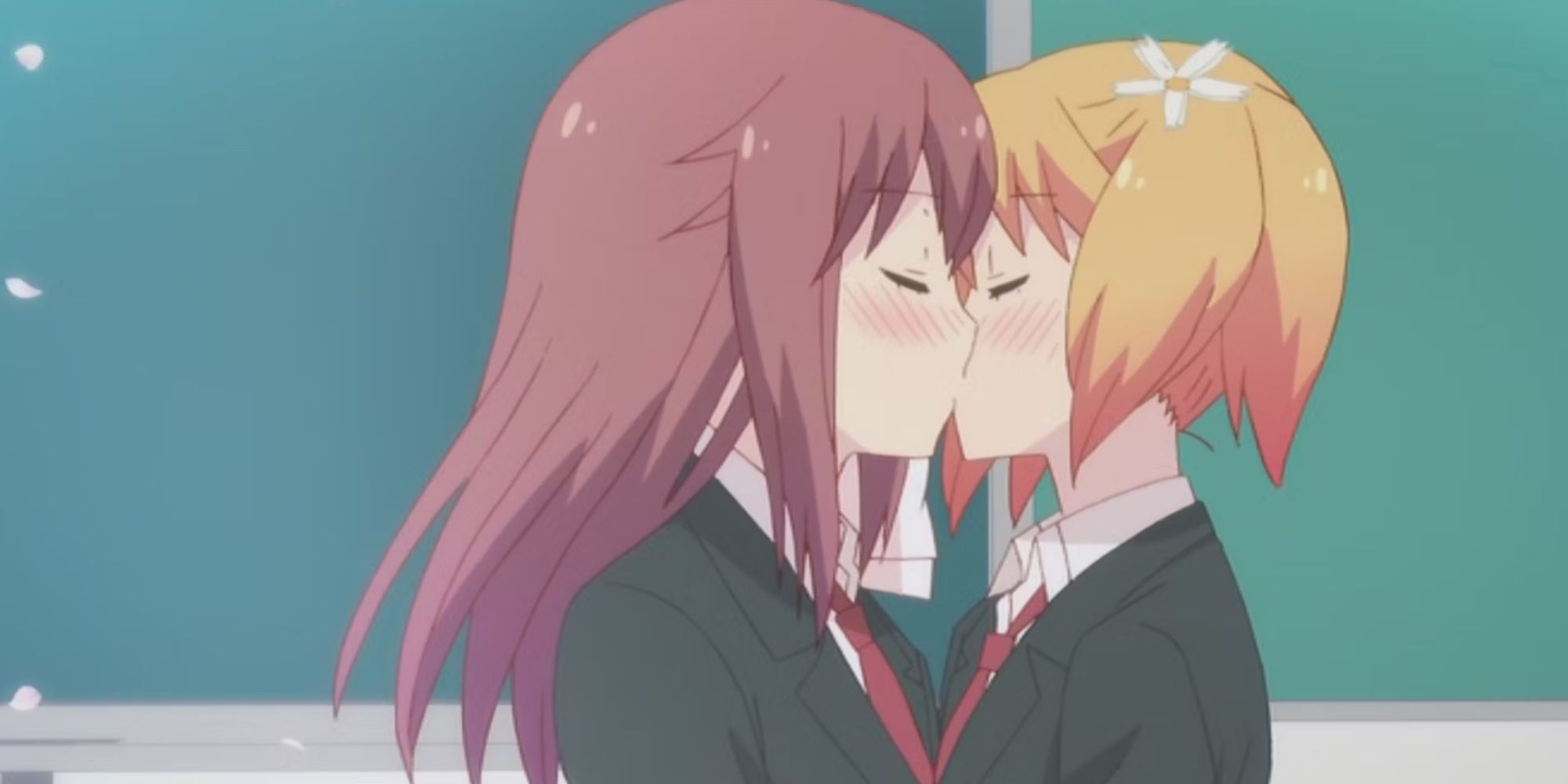 Haruka and Yuu kissing in Sakura Trick